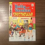 ARCHIE GIANT SERIES #145 RARE MINISKIRT COVER BETTY AND VERONICA FN+ 6.5