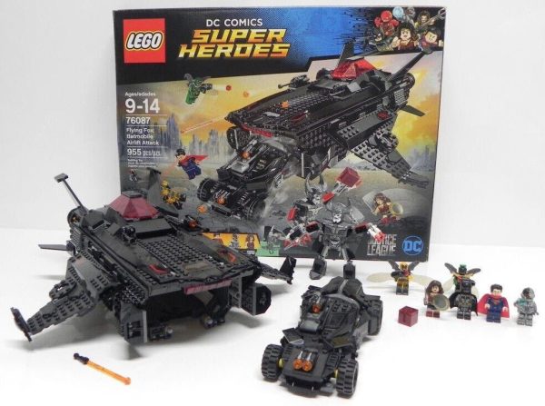 LEGO DC Comics Super Heroes: Flying Fox: Batmobile Airlift Attack 76087 BUILT!