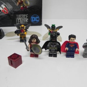 LEGO DC Comics Super Heroes: Flying Fox: Batmobile Airlift Attack 76087 BUILT!