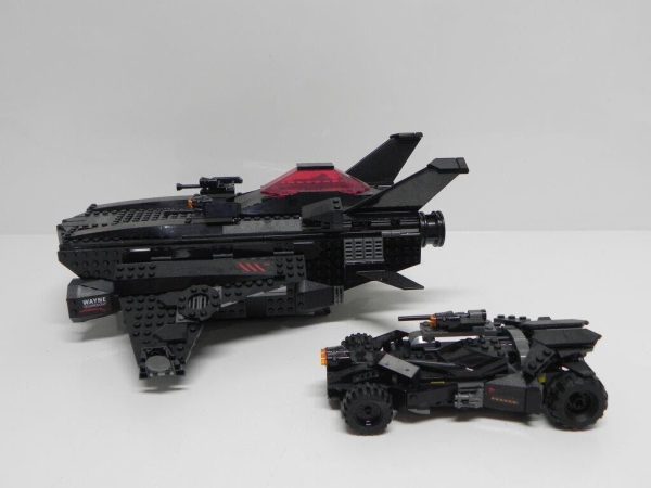 LEGO DC Comics Super Heroes: Flying Fox: Batmobile Airlift Attack 76087 BUILT!