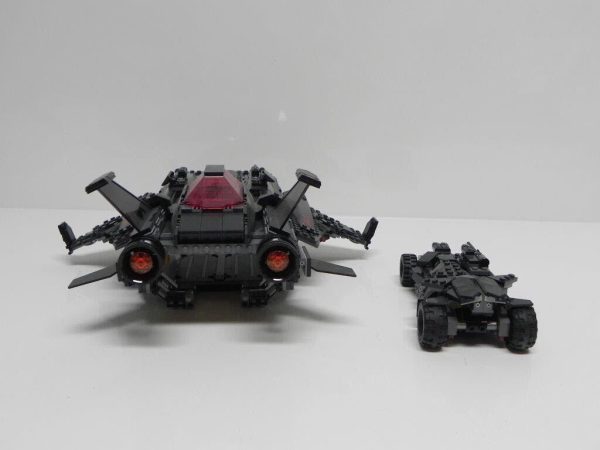 LEGO DC Comics Super Heroes: Flying Fox: Batmobile Airlift Attack 76087 BUILT!