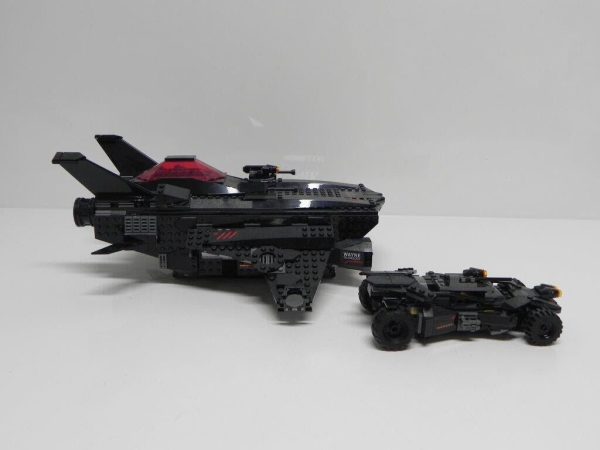 LEGO DC Comics Super Heroes: Flying Fox: Batmobile Airlift Attack 76087 BUILT!