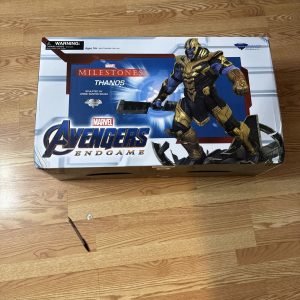 MARVEL Milestones The Avengers Thanos Limited Edition Figure Diamond Select