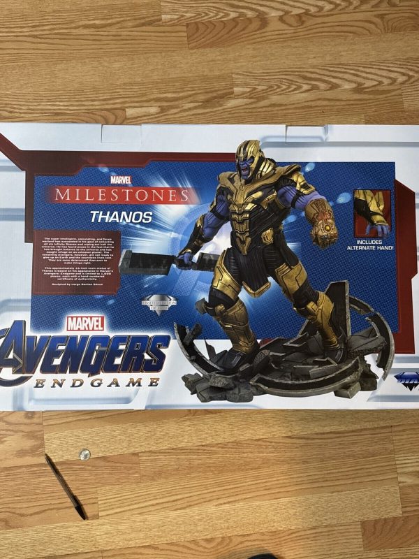 MARVEL Milestones The Avengers Thanos Limited Edition Figure Diamond Select