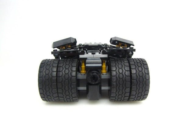 LEGO DC Batman Tumbler Scarecrow Showdown 76239 Set- Fully Built W/ Original Box