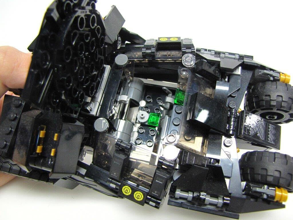 LEGO DC Batman Tumbler Scarecrow Showdown 76239 Set- Fully Built W/ Original Box
