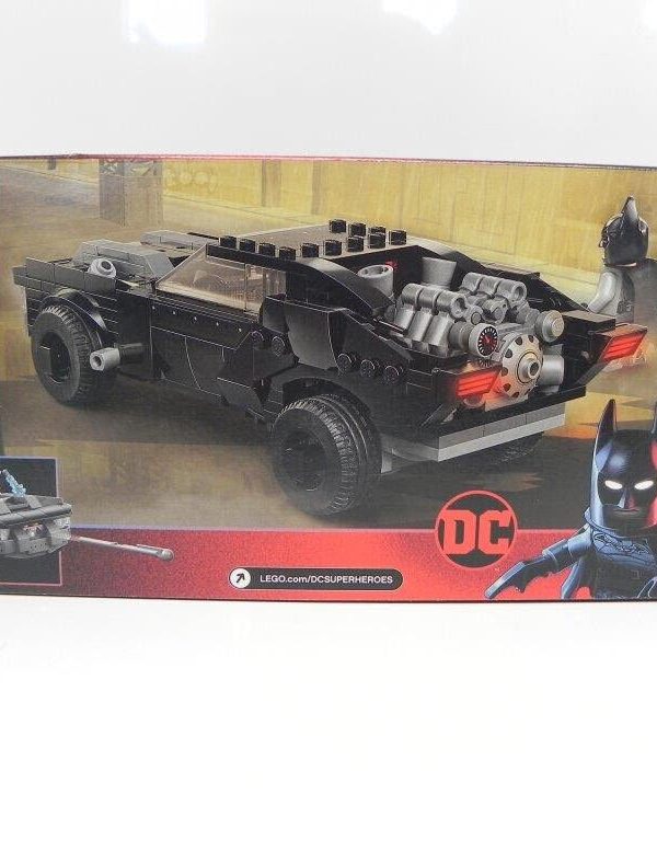 LEGO DC Comics Super Heroes: Batmobile: The Penguin Chase (76181) Fully Built