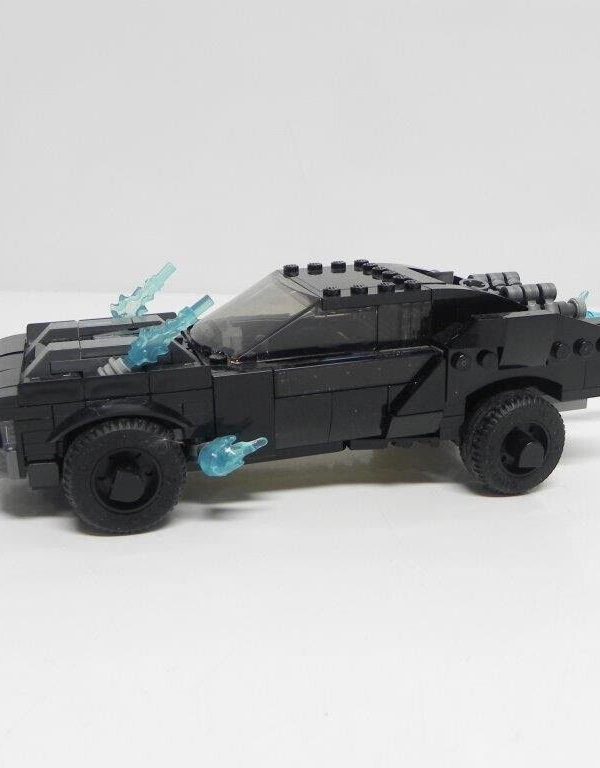 LEGO DC Comics Super Heroes: Batmobile: The Penguin Chase (76181) Fully Built