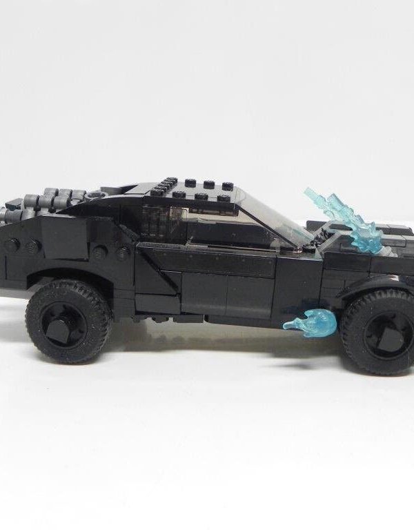 LEGO DC Comics Super Heroes: Batmobile: The Penguin Chase (76181) Fully Built