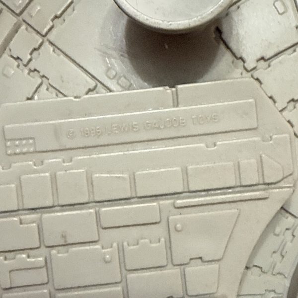 Vintage Lewis Galoob Star Wars Millenium Falcon Toy 1995