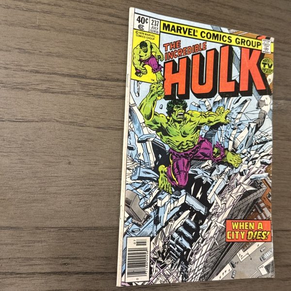 The Incredible Hulk #237 Marvel Comics Group 1979 Bronze Age Comic Book Look!