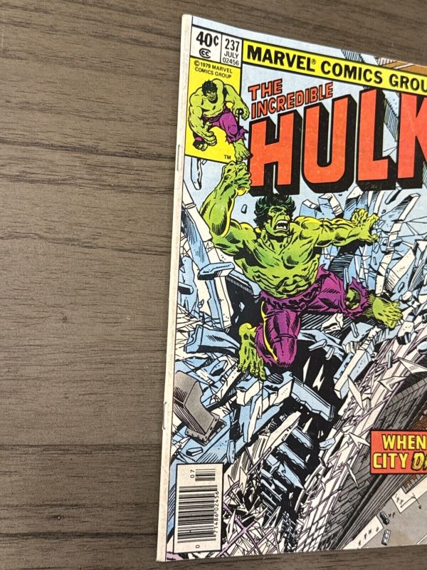 The Incredible Hulk #237 Marvel Comics Group 1979 Bronze Age Comic Book Look!