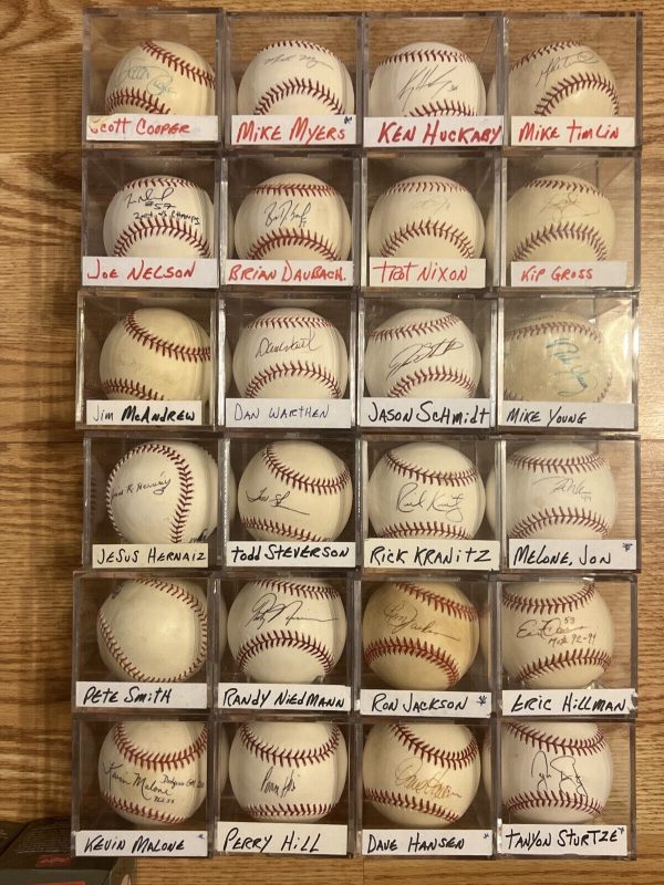 Huge Lot 100 Signed Official Baseballs Rawlings MLB Hall Of Fame World Series
