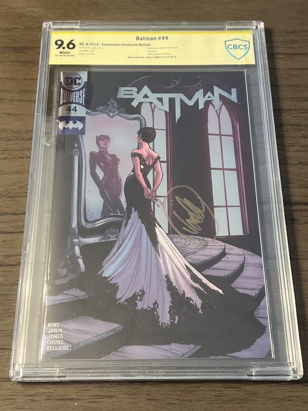 CBCS 9.6 Signature Series Batman #44 Exclusive Variant Joelle Jones Catwoman