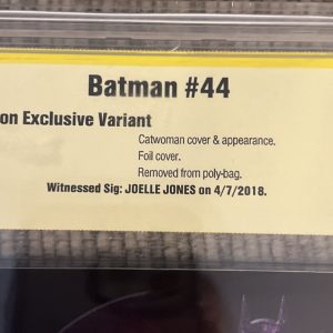 CBCS 9.6 Signature Series Batman #44 Exclusive Variant Joelle Jones Catwoman