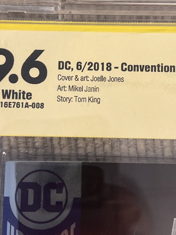 CBCS 9.6 Signature Series Batman #44 Exclusive Variant Joelle Jones Catwoman