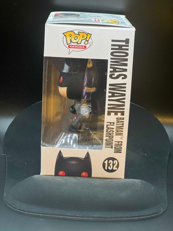 Funko Pop 'DC' THOMAS WAYNE BATMAN FLASHPOINT Vinyl Figure #132 Hot Topic NRFB