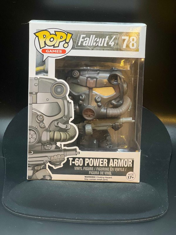 Funko Pop! Vinyl: Fallout - T-60 Power Armor - Hot Topic Exclusive w/Protector