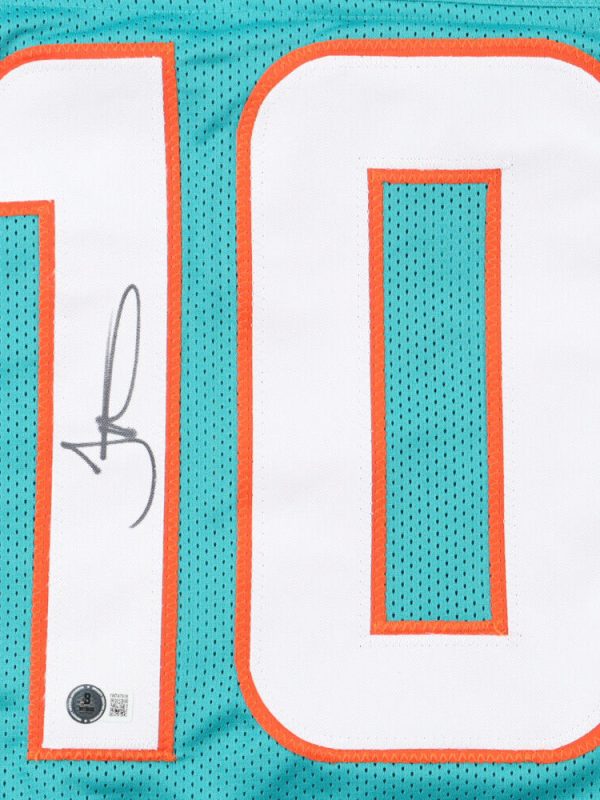 Tyreek Hill Signed Custom Miami Dolphins Jersey – Beckett Authenticated Auto