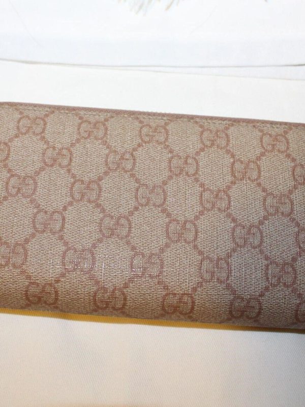 Vintage GUCCI Long Wallet with authentication.