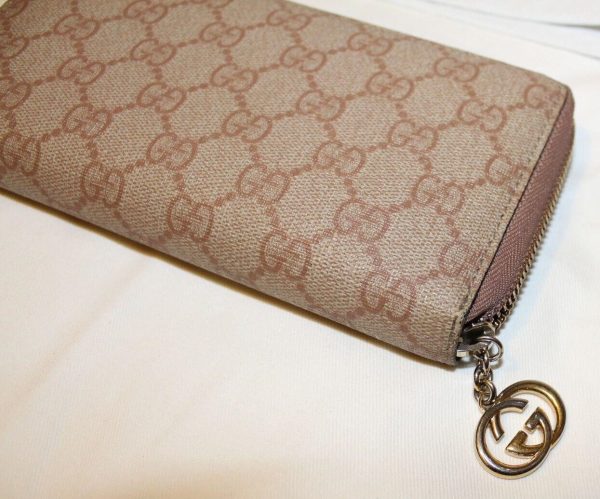 Vintage GUCCI Long Wallet with authentication.