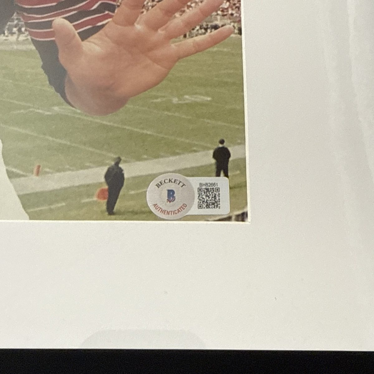 Dick Butkus Autographed & Framed 8x10 Photo Frame 12x14 Beckett Sticker