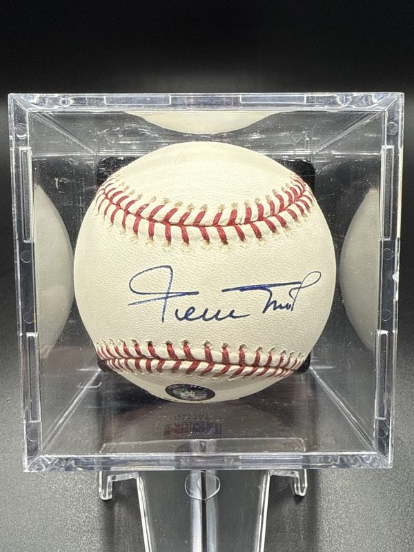 Willie Mays Signed Official Major League Baseball Sweet Spot PSA DNA Mint 9 COA