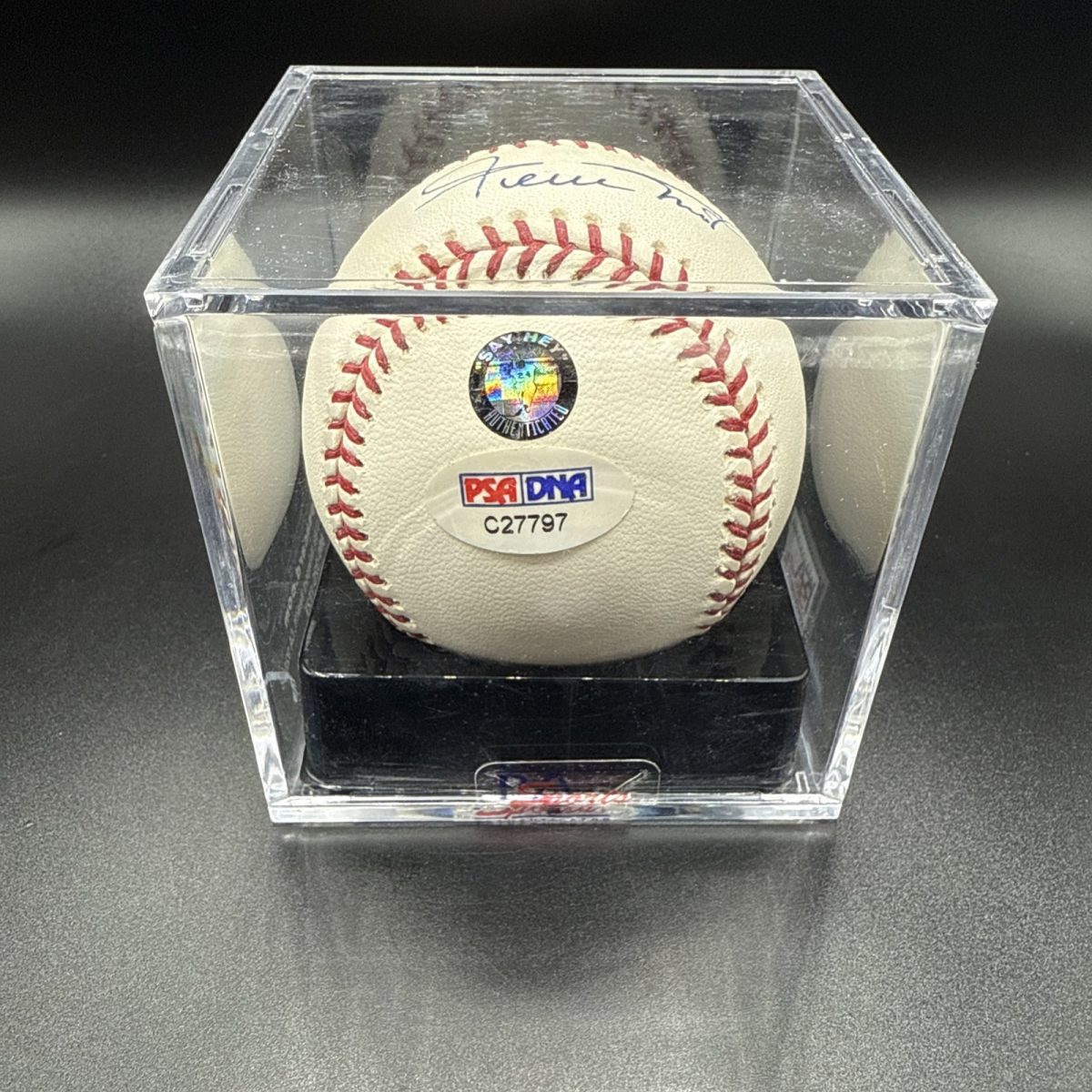 Willie Mays Signed Official Major League Baseball Sweet Spot PSA DNA Mint 9 COA