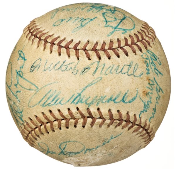 1954 New York Yankees Team Signed Baseball (24) Mickey Mantle, DiMaggio Beckett