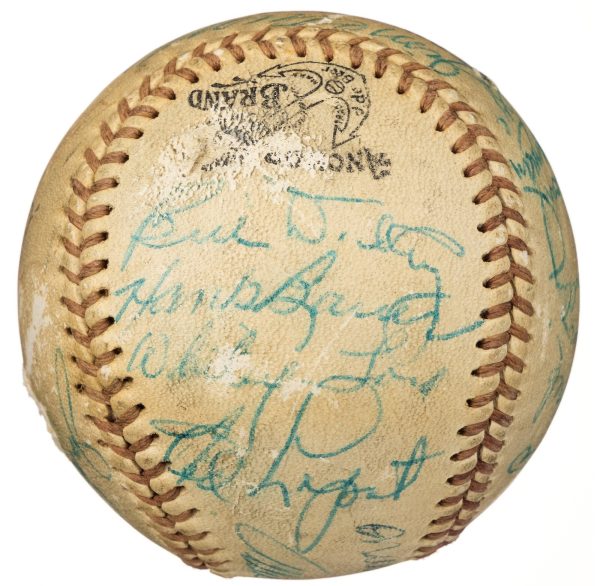 1954 New York Yankees Team Signed Baseball (24) Mickey Mantle, DiMaggio Beckett