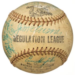 1954 New York Yankees Team Signed Baseball (24) Mickey Mantle, DiMaggio Beckett