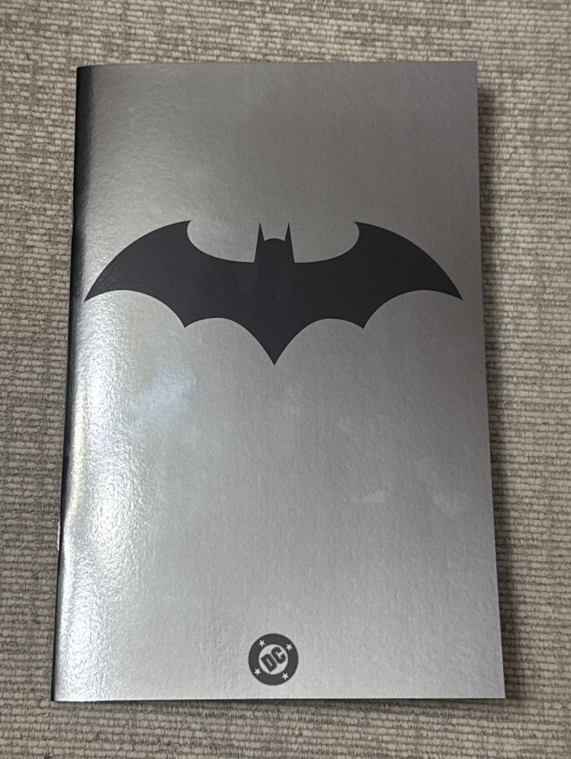 BATMAN #158 BATMAN/HUSH LOGO C2E2 EXCLUSIVE FOIL VARIANT Ltd, 1,000 NM/M