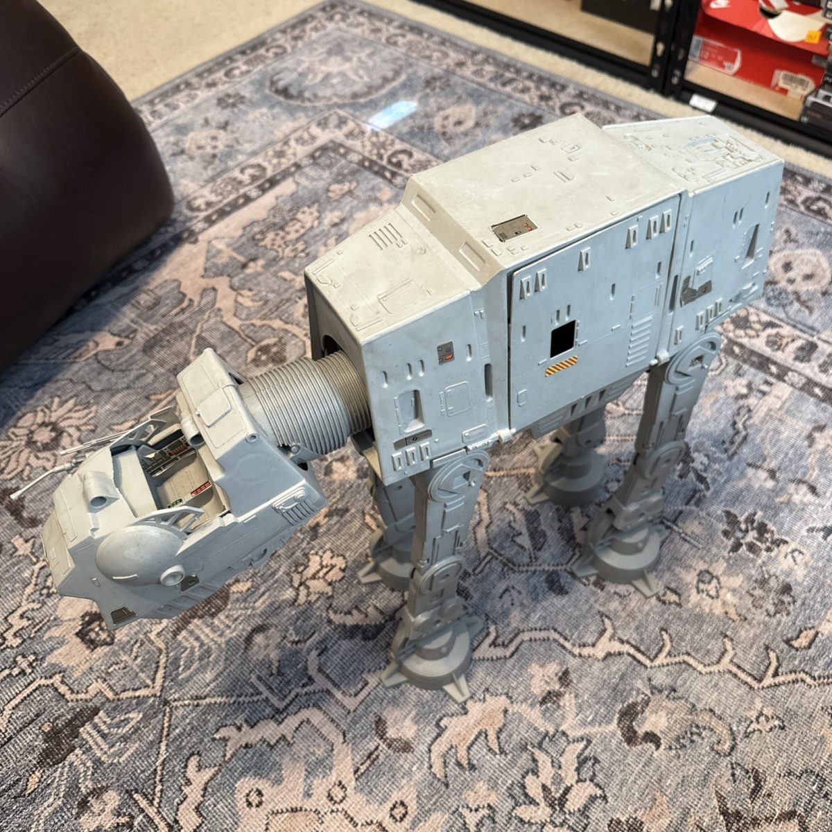Vintage 1981 Kenner Star Wars Empire Strikes Back AT-AT Walker Near Complete