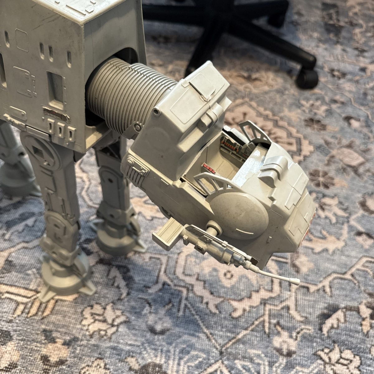 Vintage 1981 Kenner Star Wars Empire Strikes Back AT-AT Walker Near Complete