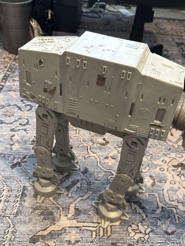 Vintage 1981 Kenner Star Wars Empire Strikes Back AT-AT Walker Near Complete