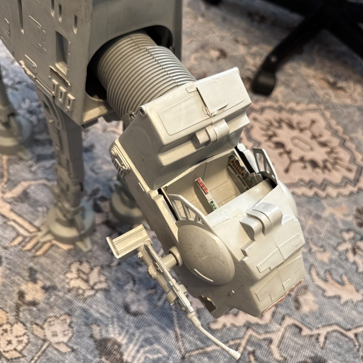 Vintage 1981 Kenner Star Wars Empire Strikes Back AT-AT Walker Near Complete