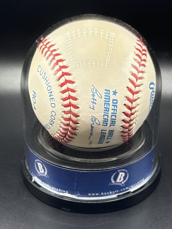 Joe DiMaggio Autographed Signed Baseball Beckett Authenticated Graded 9 Yankees