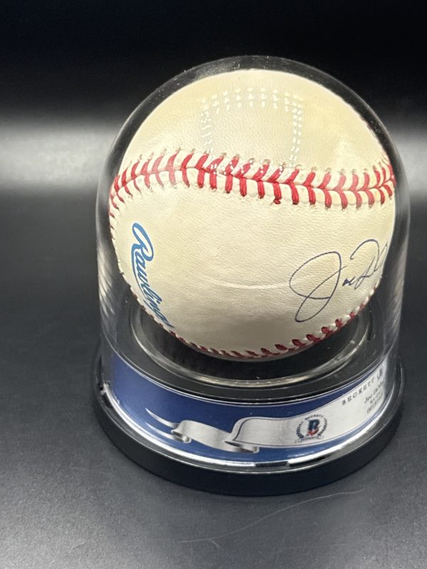 Joe DiMaggio Autographed Signed Baseball Beckett Authenticated Graded 9 Yankees