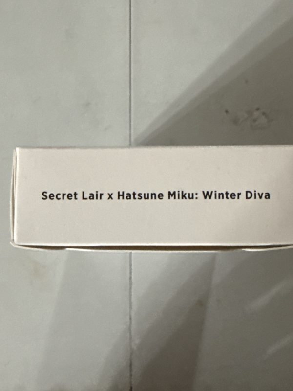 MTG Secret Lair x Hatsune Miku Winter Diva JAPANESE (NON FOIL)