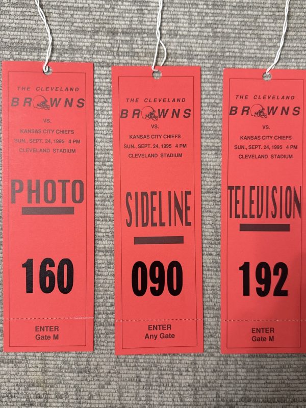 1995 Cleveland Browns Vs Kansas City Chiefs Photo Sideline TV Passes / Tickets