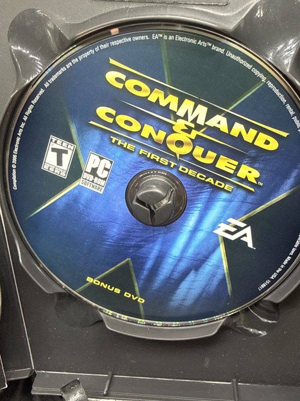 Command & Conquer: The First Decade (PC Windows 2006) Complete CIB W/ Slip Cover