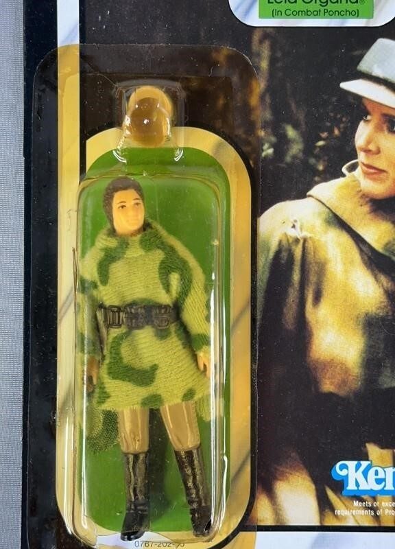 Princess Leia Organa Vintage 1983 Star Wars 77 Back ROTJ Poncho Unpunched Crack