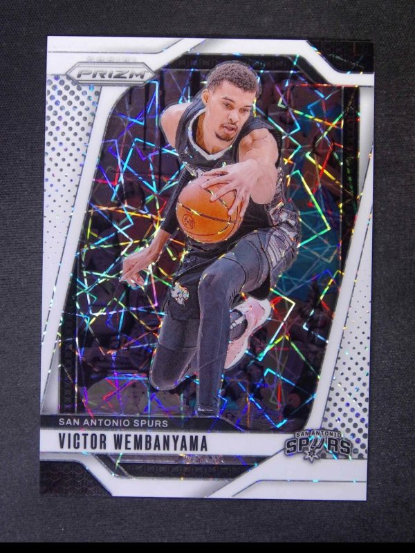 2024-25 Panini Prizm #172 Victor Wembanyama White Lazer /275