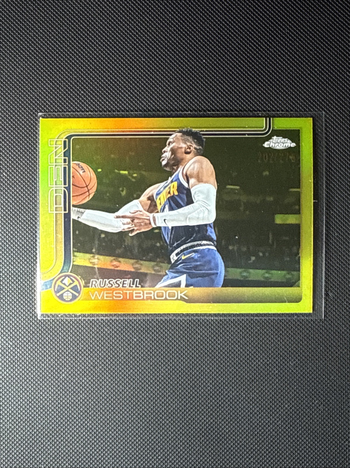 2025-26 Topps Chrome Base Set True Gold Refractor #15 Russell Westbrook #275