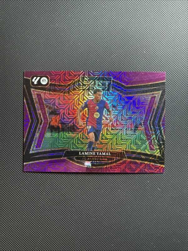 2024-25 Panini Select La Liga - Field Level Lamine Yamal #214 Purple Mojo Prizm