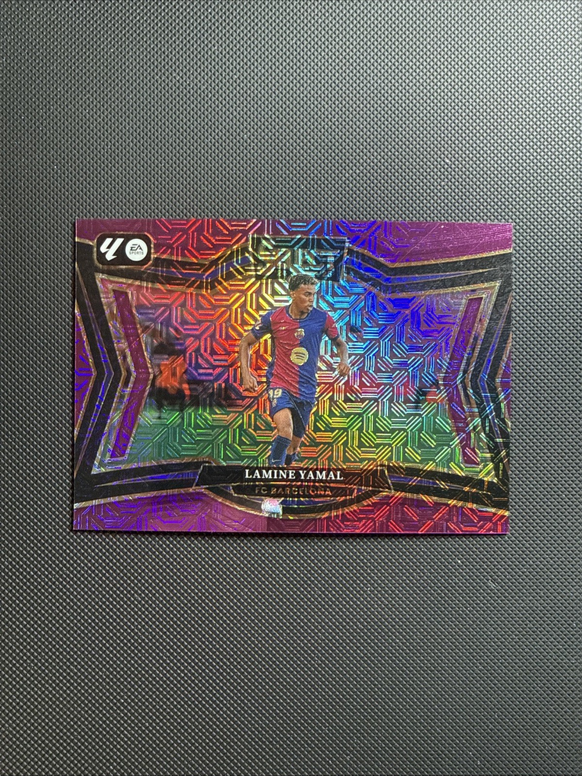 2024-25 Panini Select La Liga - Field Level Lamine Yamal #214 Purple Mojo Prizm
