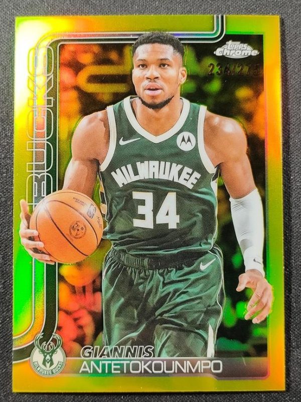 2025-26 Topps Chrome - Giannis Antetokounmpo True Gold Refractor /275 #137